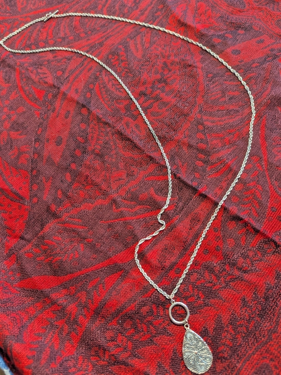 Jewelry - Silver Teardrop Pendant Necklace - Convertible